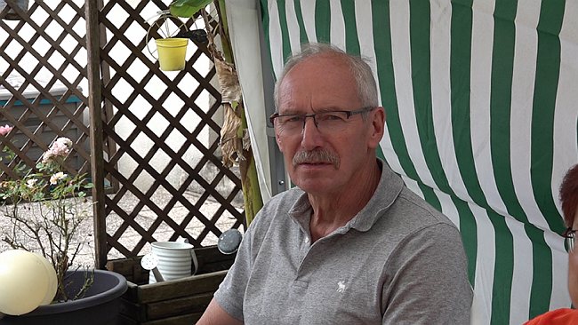 00001.00_01_18_34.Still011