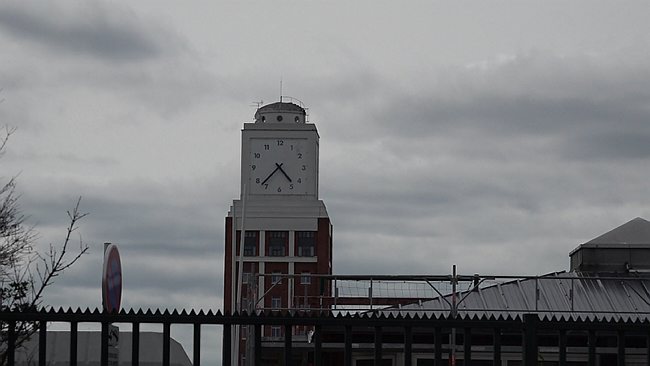 00001.00_05_53_28.Still032