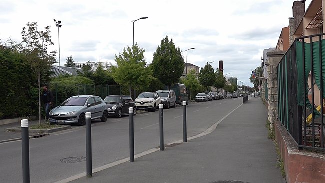 00001.00_06_35_06.Still034