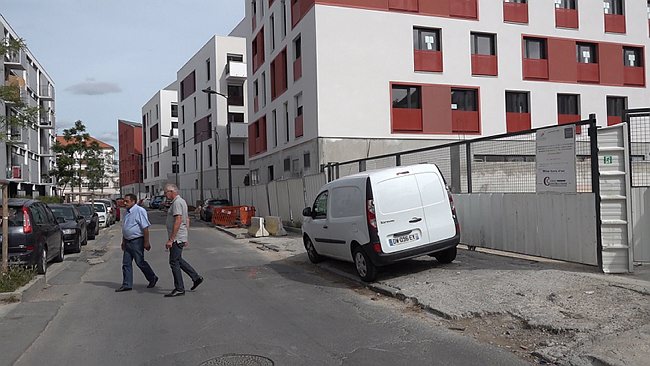 00001.00_12_15_49.Still061