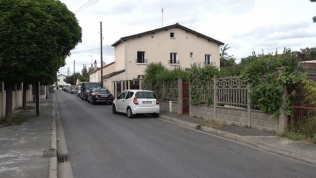 00001.00_14_42_24.Still082